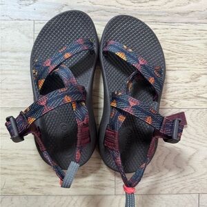 Excellent Pre Owned Kids Chacos Size 1